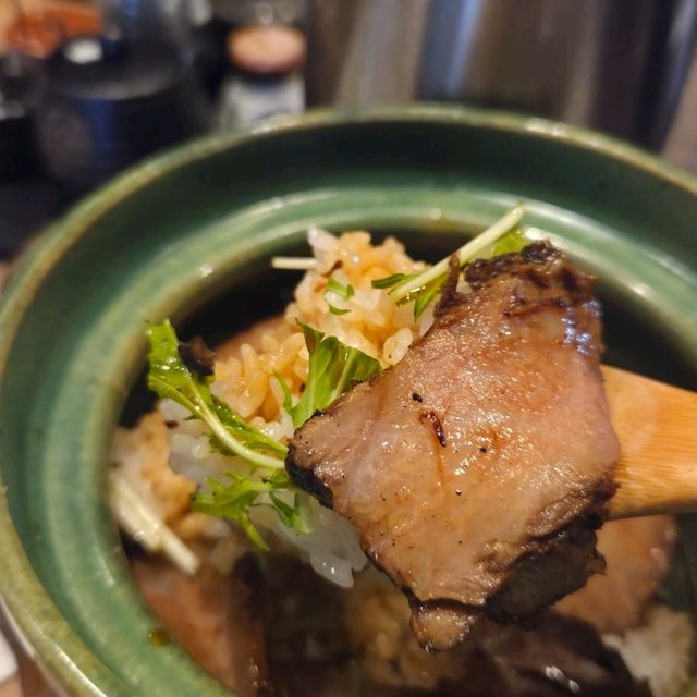 줄서서 먹는 유후인 솥밥 맛집 '유후마부시 신'