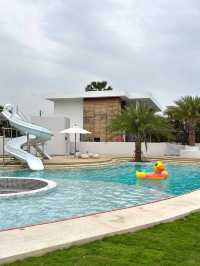 Mira Beachfront Pool Villa Cha-am