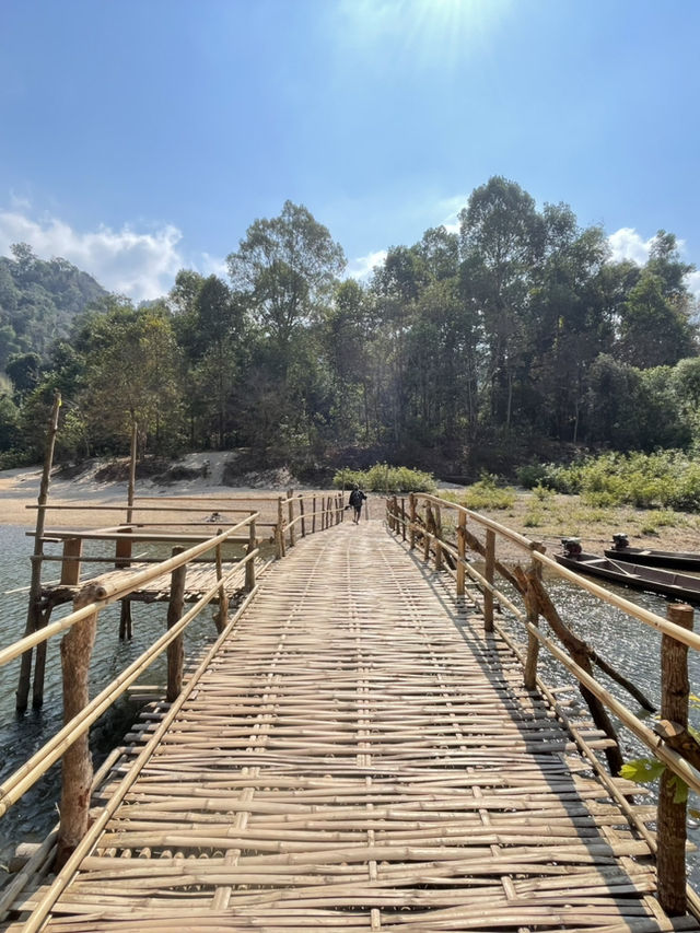 📍寮國。不能錯過的絕美天然鐘乳石洞 Kong Lor Cave
