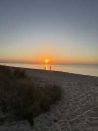 Golden Waves & Soft Sands: Chasing the Perfect Sunset at Safety Beach, Dromana