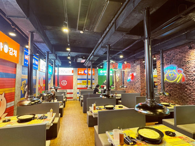 《咚豬咚豬韓式烤肉吃到飽 · 屏東店》