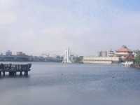 龍潭大池踩船賞美景