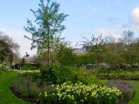 Experience the Best of London in Hyde Park's Scenic Surroundings