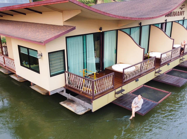 ชวนนอนริมน้ำล่องแพเปียกสัมผัสกับธรรมชาติ