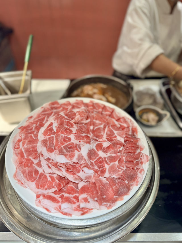 柏麗廳將自助餐昇華成味覺藝術展😆