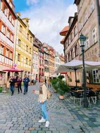 Sunday Market in colourful Nuremberg 🩷💛🧡❤️