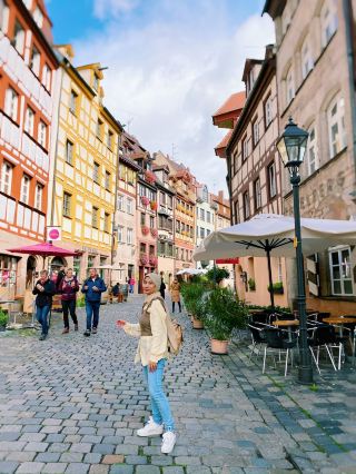 Sunday Market in colourful Nuremberg 🩷💛🧡❤️