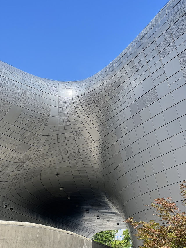 DDP (Dongdaemun Design Plaza)