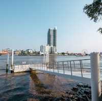 Away Bangkok Riverside Kene