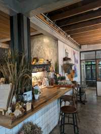 タイで見つけた！可愛いカフェ「Poet House Cafe」