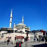 ต่อเครื่อง Istanbul ✈️ แวะเดินเล่นย่าน Taksim 🇹🇷
