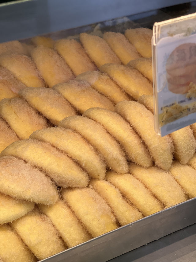 🥮 “한 입 먹는 순간, ‘이 맛은 대체 뭐지?’ – 잊을 수 없는 鲍师傅의 감동”