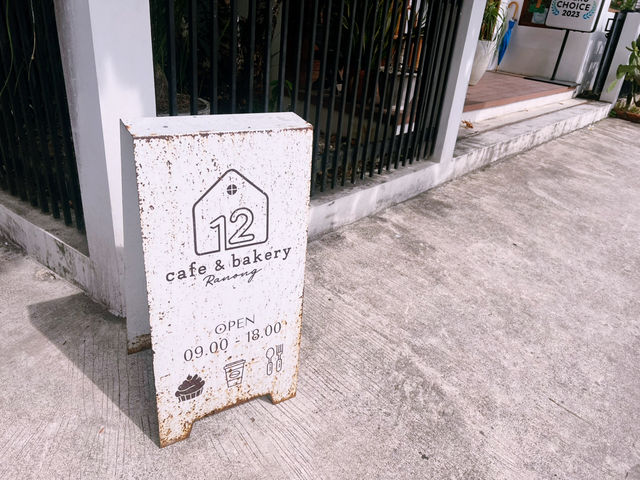 12cafe & bakery Ranong