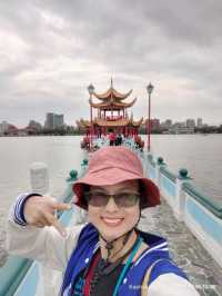 เยี่ยมชมศาลาฤดูใบไม้ผลิและฤดูใบไม้ร่วง