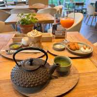A place for desserts and chit chat