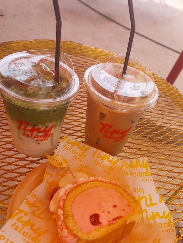 Tiny Island Cafe @ Bangsan