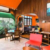 Thursdae คาเฟ่สุดชิค ติดสนามบินเชียงใหม่