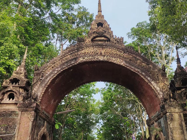 วัดพระธาตุจอมแจ้ง สงบ สวย ขลัง มีของดีให้ชมเยอะมาก