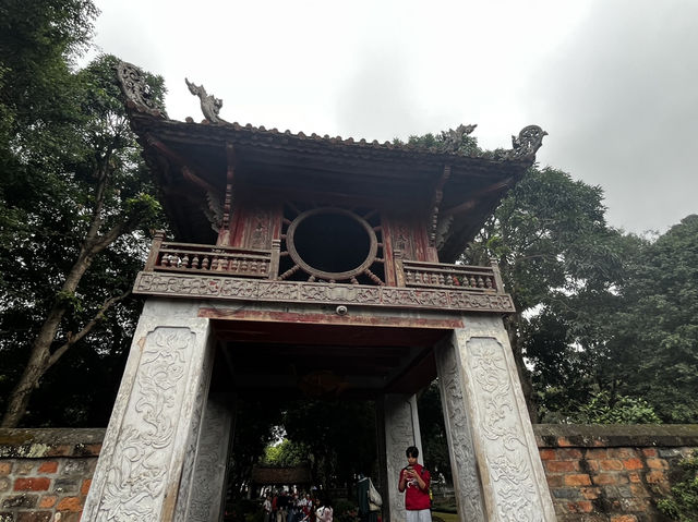 Discover the beauty of Hanoi Vietnam 