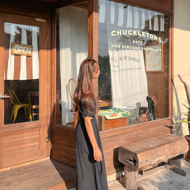 𝗖𝗵𝘂𝗰𝗸𝗹𝗲𝘁𝗼𝗻𝘀 คาเฟ่ลับๆย่านรังสิต