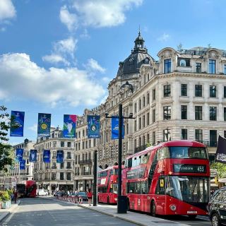 🛍️✨ Ultimate London Shopping Weekend: Oxford Street vs. Regent Street