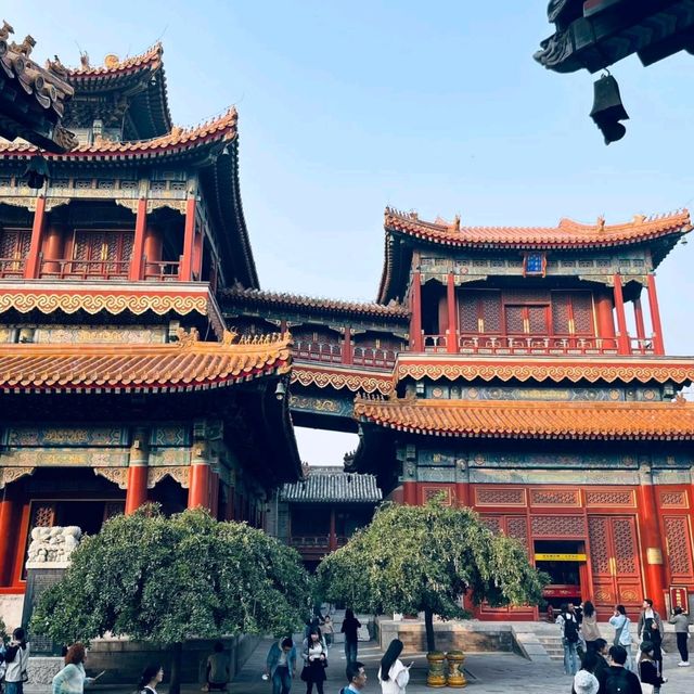 The Lama Temple: Beijing’s Towering Tribute to Tibetan Buddhism
