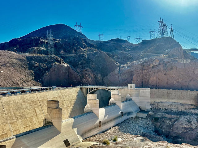 Spring Itinerary to Hoover Dam: A Day Under Azure Skies