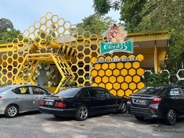 Malacca Botanical Garden & Bee Gallery – A Nature-Filled Side Trip