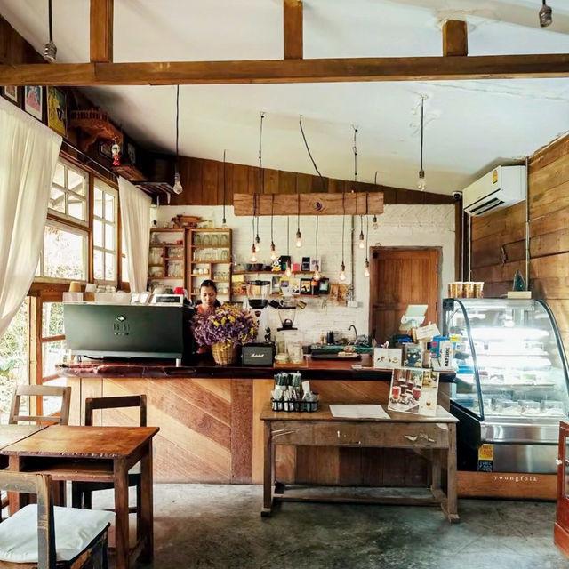 Young Folk Bean & Brew คาเฟ่บรรยากาศอบอุ่น