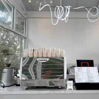 New Day Cafe Bakery Space อ่างทอง