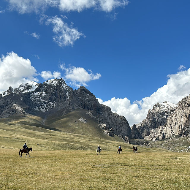 Been dreaming of Kyrgyzstan for so long — finally made it when AA opened the route to Almaty! 🇰🇬