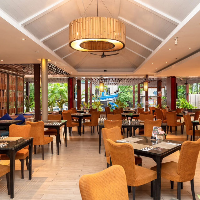 Holiday Inn Phuket Surin Beach Resort