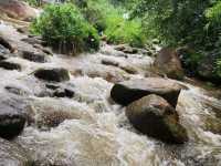 บ้านธารกล่อม (Baan Than Klom)