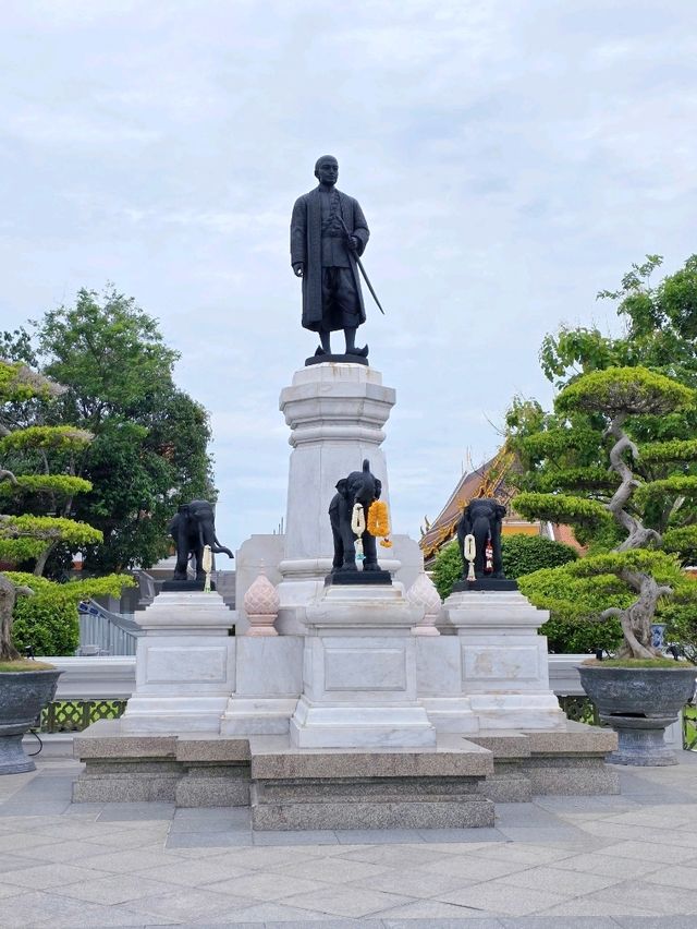 Wat Arun – The Temple of Dawn That Shines All Day
