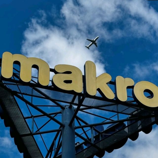 🌍✨ Krakow – Budget Travel Bliss in Poland! ✨🌍