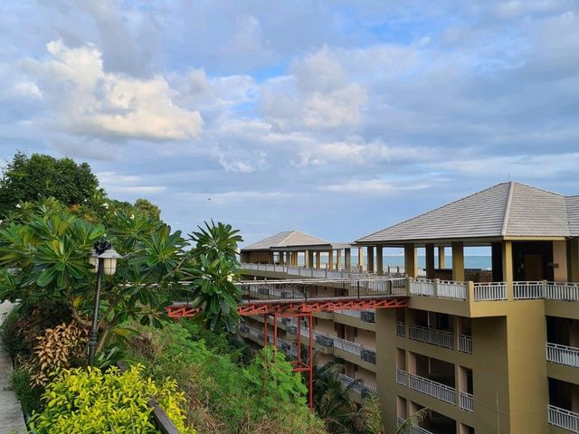 Royal Phala Cliff Beach Hotel  วิวทะเลแบบเต็มตา 
