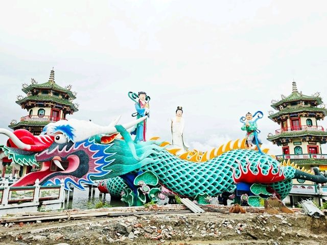 เดิน🚶‍♀️ชมรอบ Lianchihtan🪷