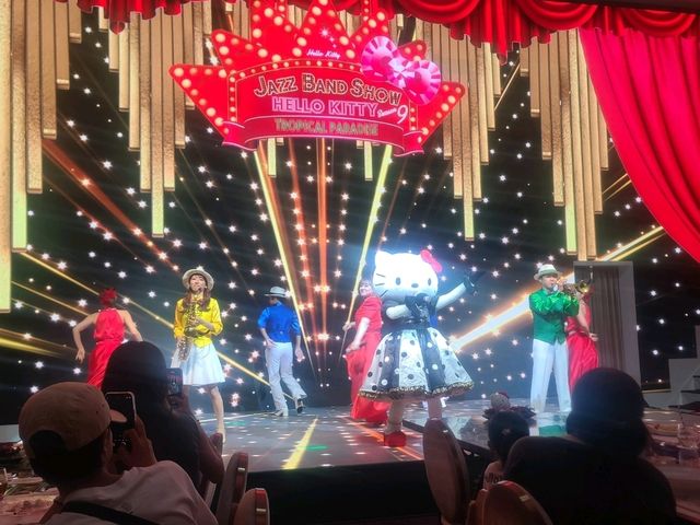 헬로키티의 섬 아와지시마! Hello Kitty Show Box(HELLO KITTY APPLE HOUSE)