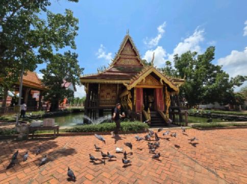 サラヴァン県での旅行体験