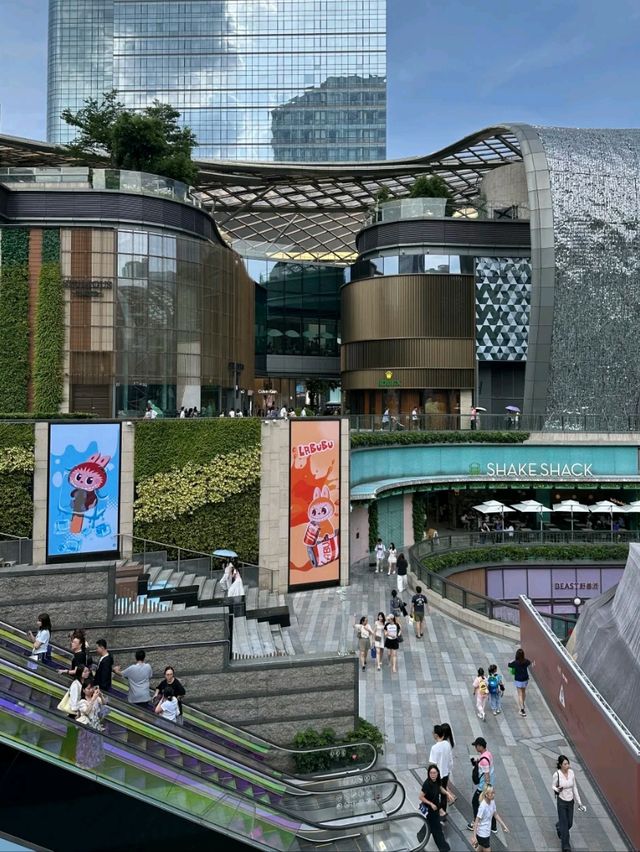 🛍️🌇 Parc Central Guangzhou – The Garden-Inspired Mall in the City’s Heart! 🌿✨