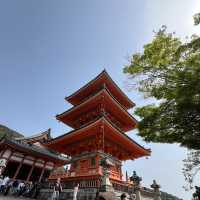 🍵⛩️🏮 Strolling Through Ninenzaka & Sannenzaka – Kyoto’s Timeless Slopes