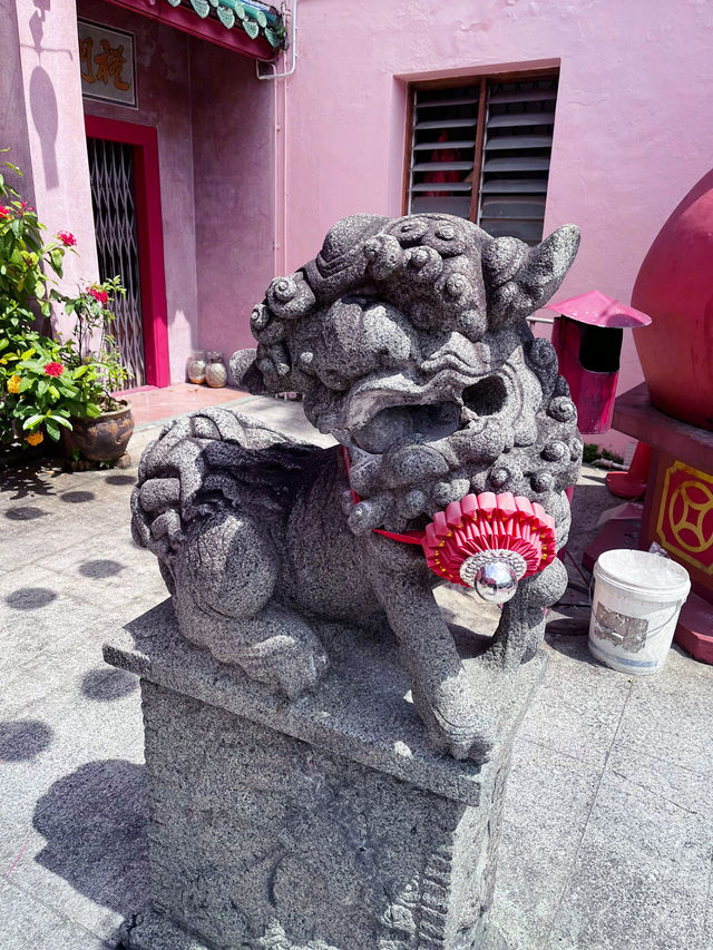 Shang Ti Temple: Historic Teochew Landmark on Carpenter Street