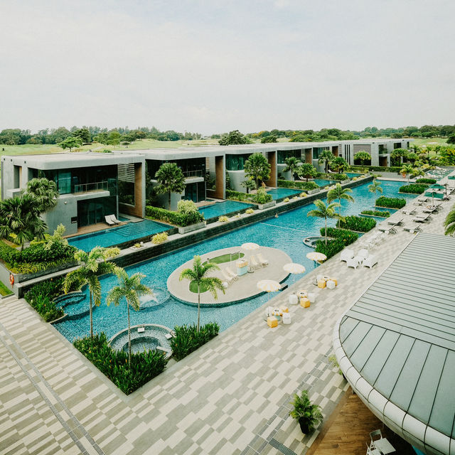 A Refined Getaway in Nature’s Embrace