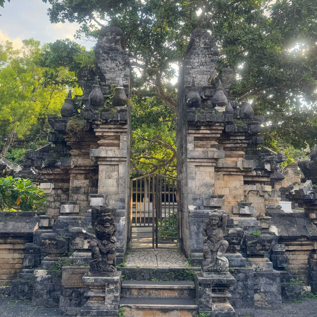 Clifftop Legends & Sunset Fire: Experiencing Uluwatu Temple