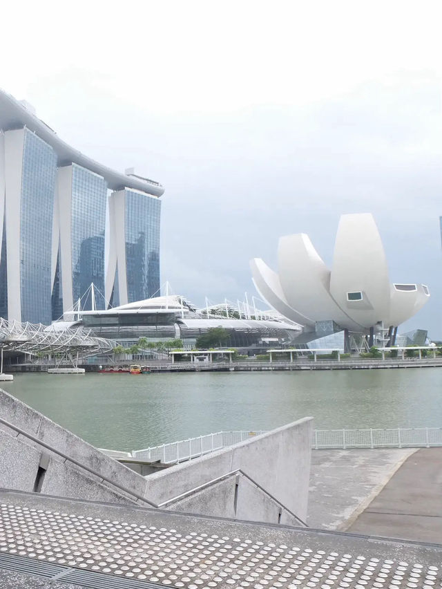 เดินเล่นรอบๆอ่าว marina bay กันเถอะ