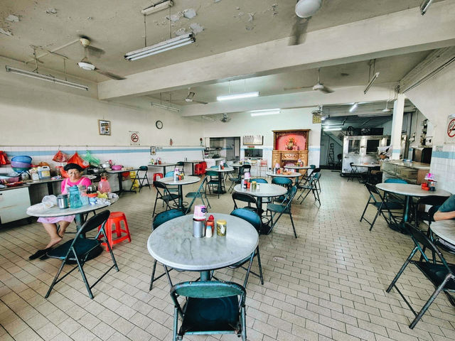 Yun Yun Loy in Johor Bahru