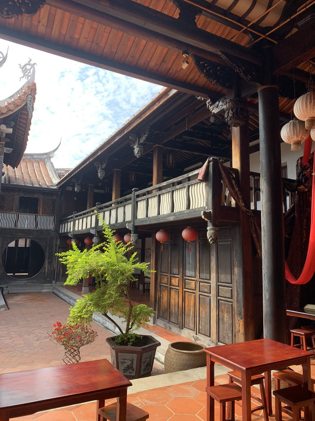 戲台上的時光旅行：霧峰林家大花廳深度漫遊