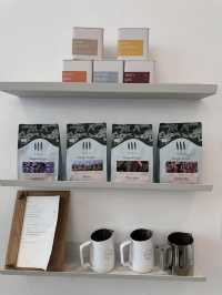 Pause It Cafe Hong Kong, Latte Art Meets Urban Calm in Mong Kok