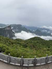 Nature and Wonder: Phenomenal Sea of Clouds at Tianmen Mountain and the Grandeur of 72 Qilou