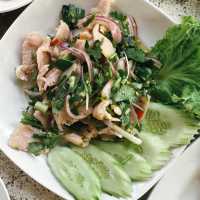 ร้านอาหารบรรยากาศดี ติดริมเขือนสันทราย